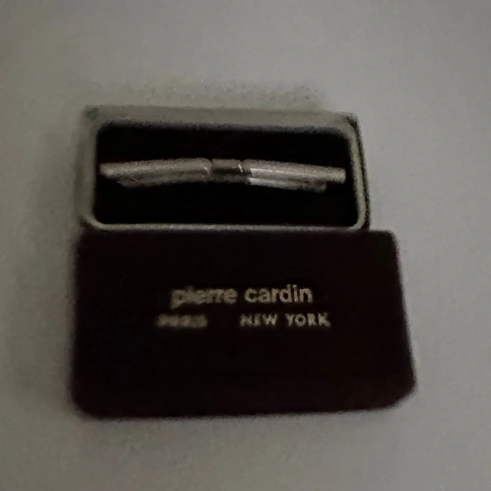 Pierre Cardin Sleek Silver Tie Bar